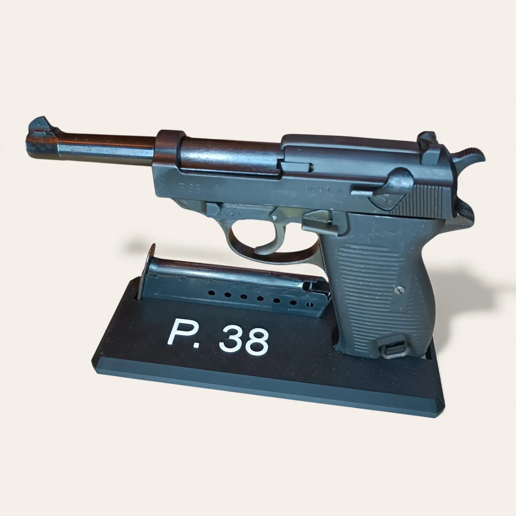 Présentoir / Support pour P38 – Made in France - Impression de liberté