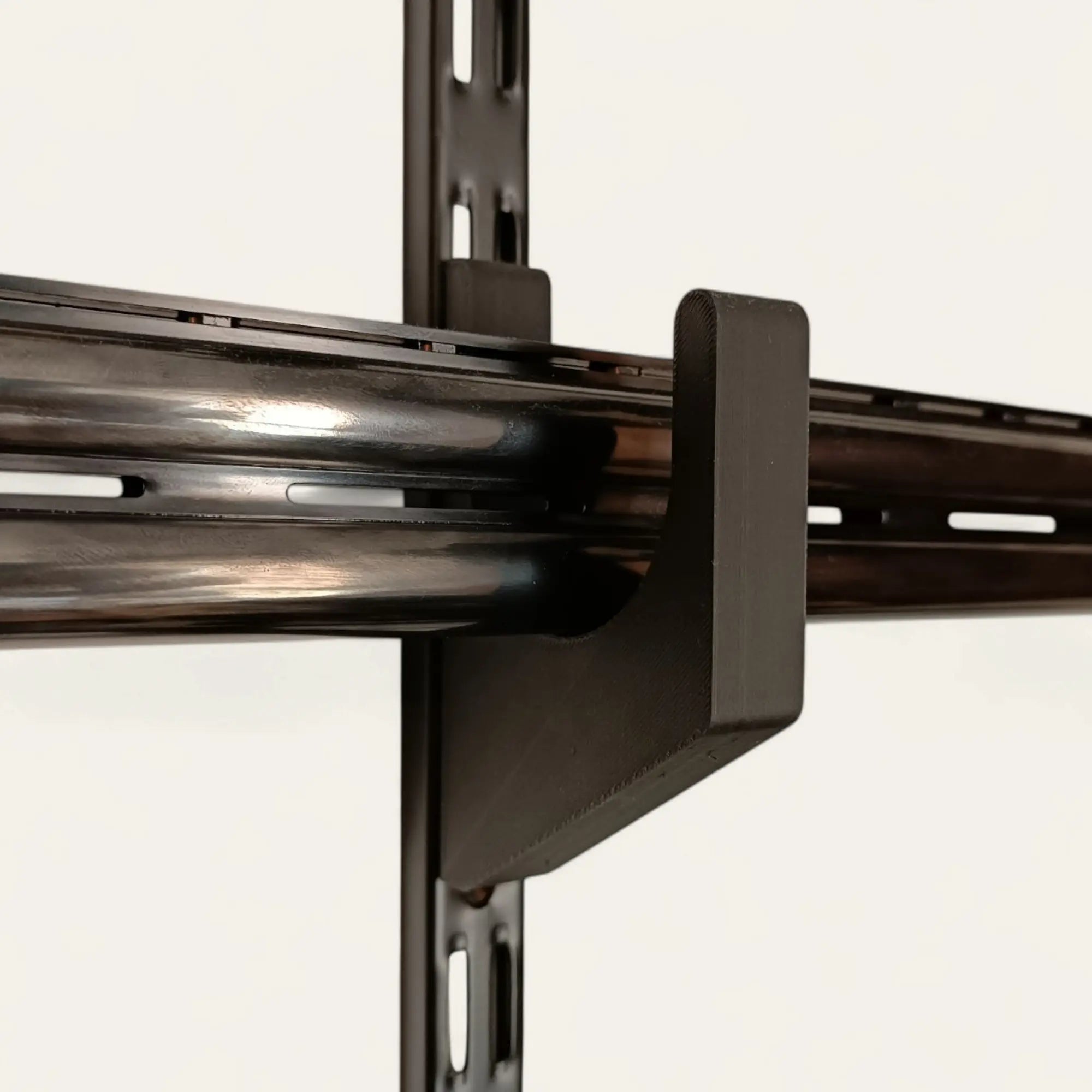 Paire de crochets de support de fusil universels pour crémaillères doubles - Impression de liberté